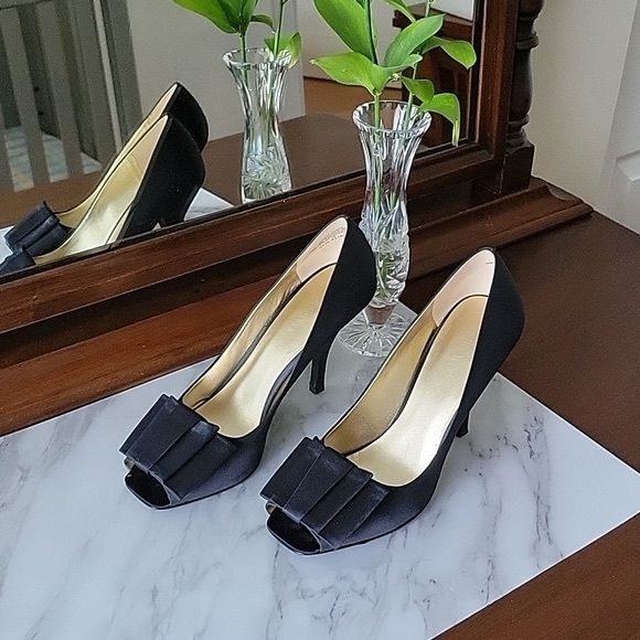 Nine West Sarno Black Satin High Heels- Size 8.5 - Picture 1 of 16